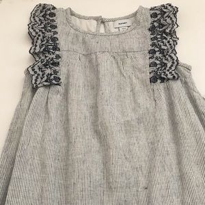 Girls Old Navy embroidered dress, NWT size 6/7